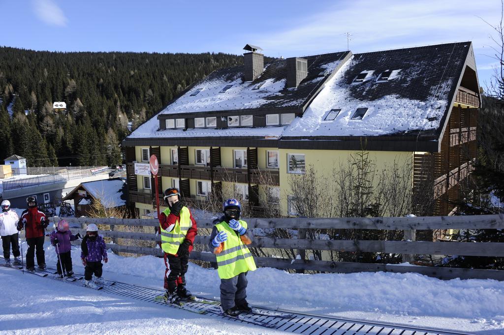 Lachtalhaus Exteriör bild